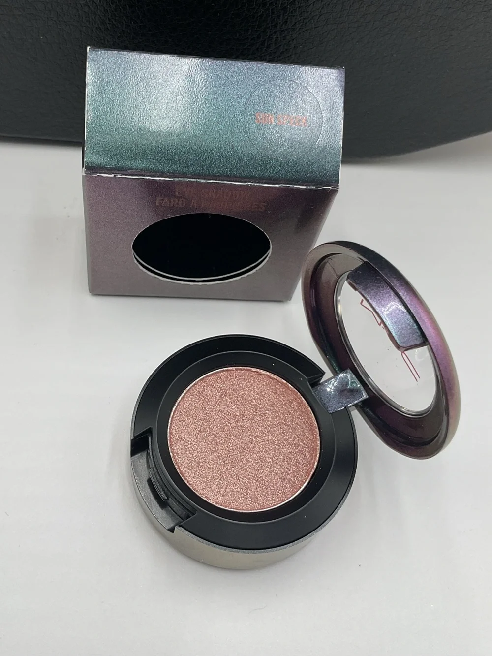 MAC Cosmetics Veluxe Pearl Eyeshadow in Sun Speck - BNIB, LE & Discontinued